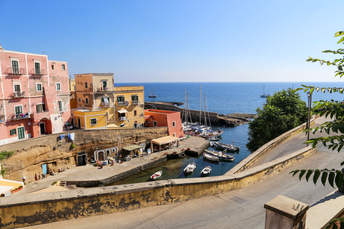 Weekend alla scoperta del porto antico di Ventotene con Sabbia e Neve