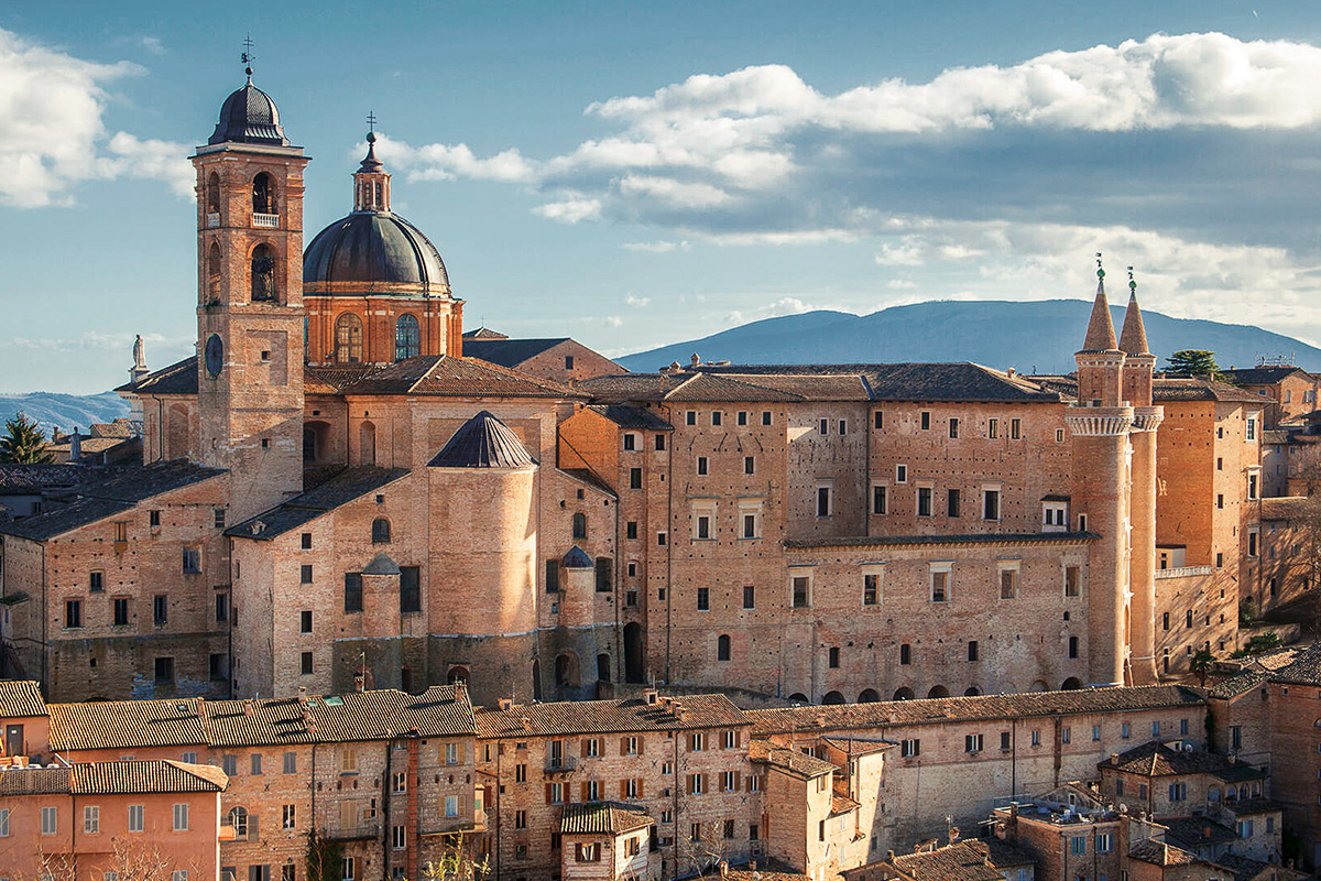 Weekend in Toscana alla scoperta di Urbino con l'agenzia viaggi Sabbia e Neve